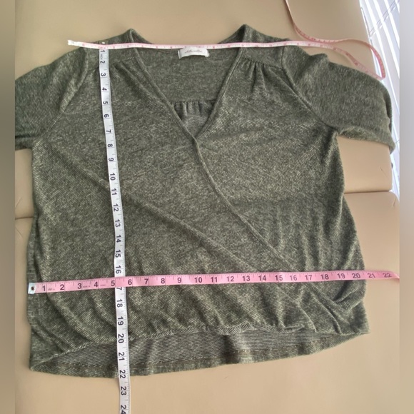 White Willow faux cross closing sweater top - Picture 8 of 11